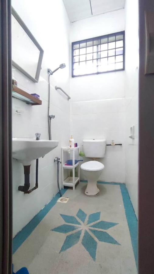 Pulai Field Aa Homestay Kangar Ngoại thất bức ảnh